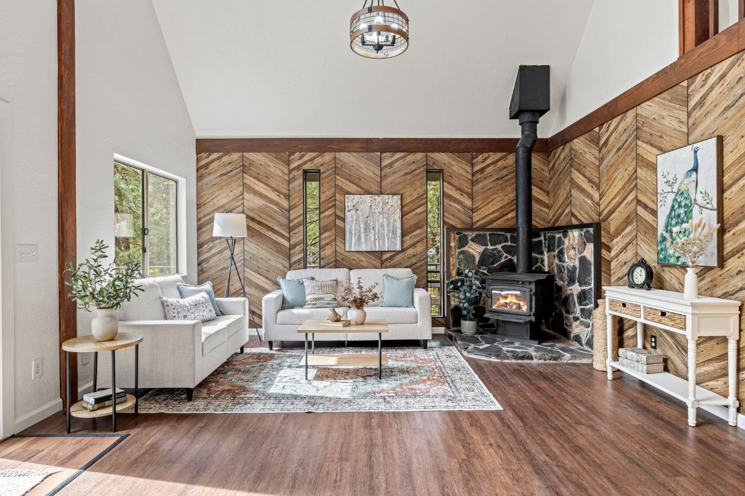 15994 Mountain View Drive