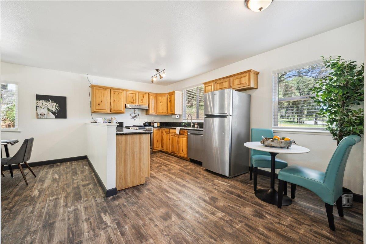 10048 Pineapple Court