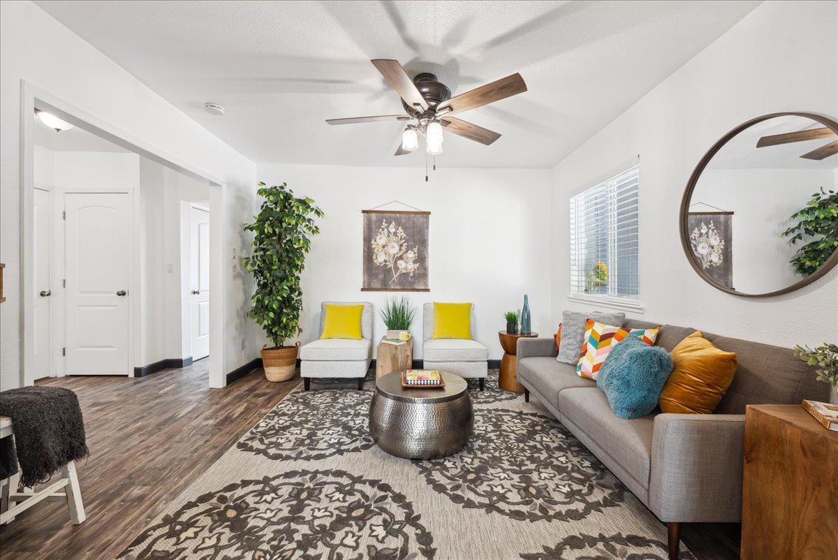 10048 Pineapple Court