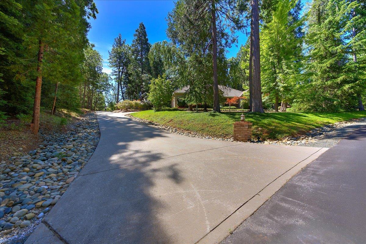 12986 Somerset Drive