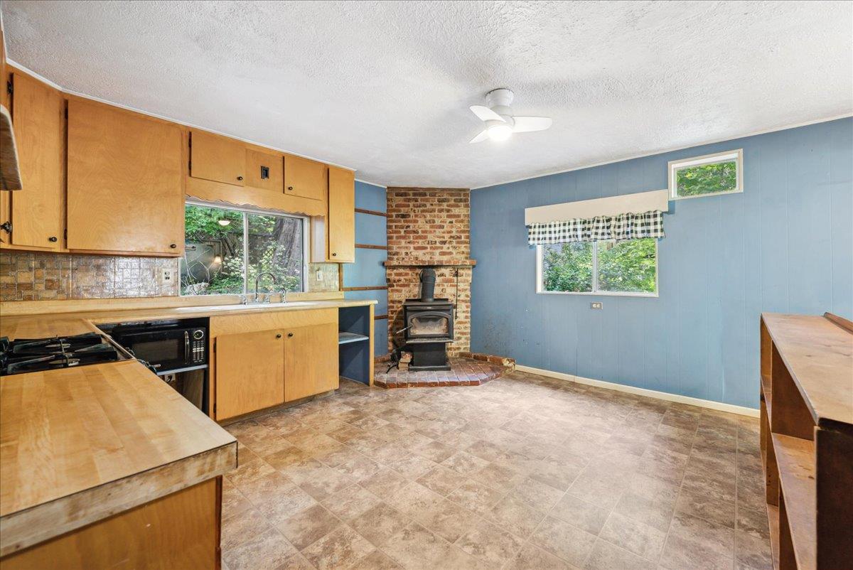 13169 Dogwood Lane