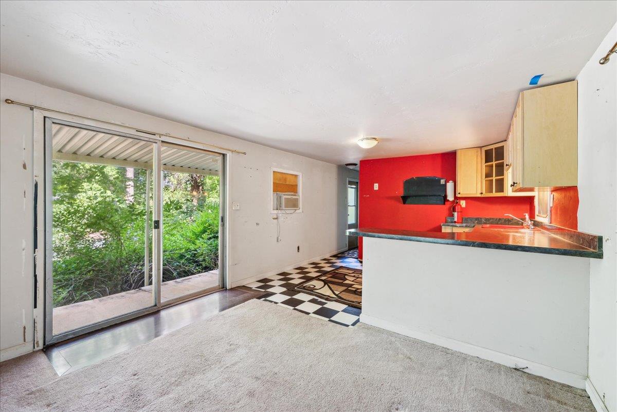 13169 Dogwood Lane