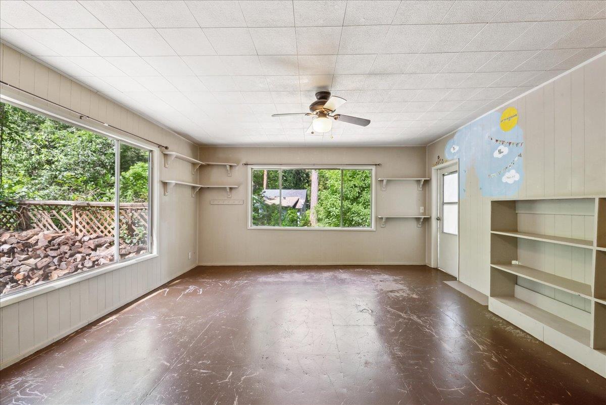 13169 Dogwood Lane