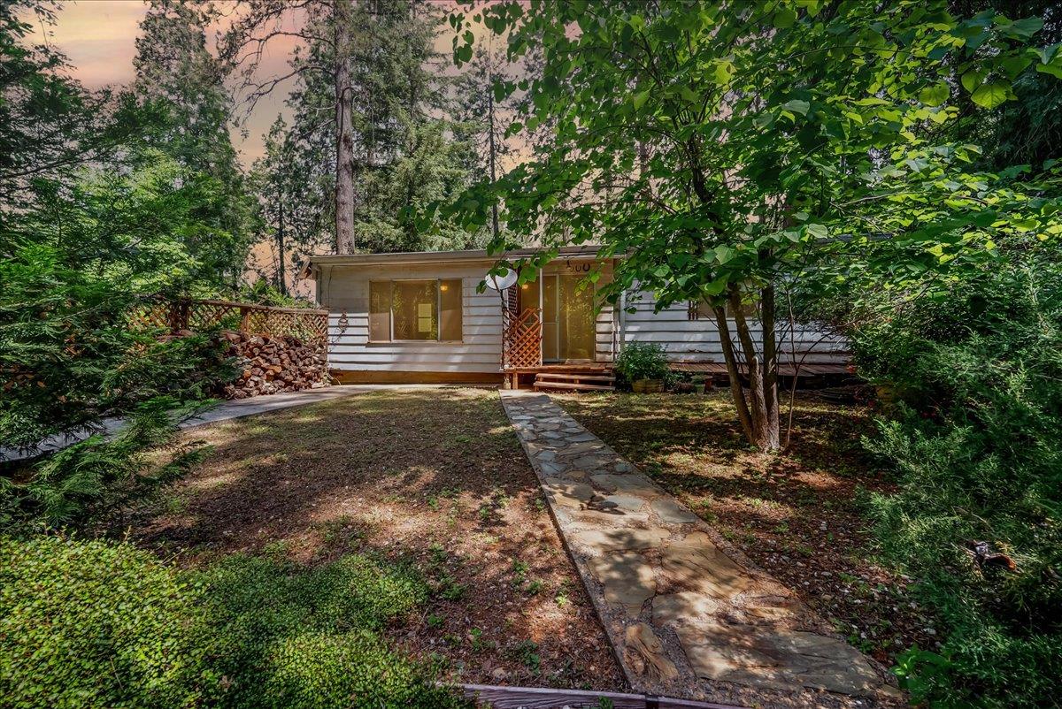 13169 Dogwood Lane