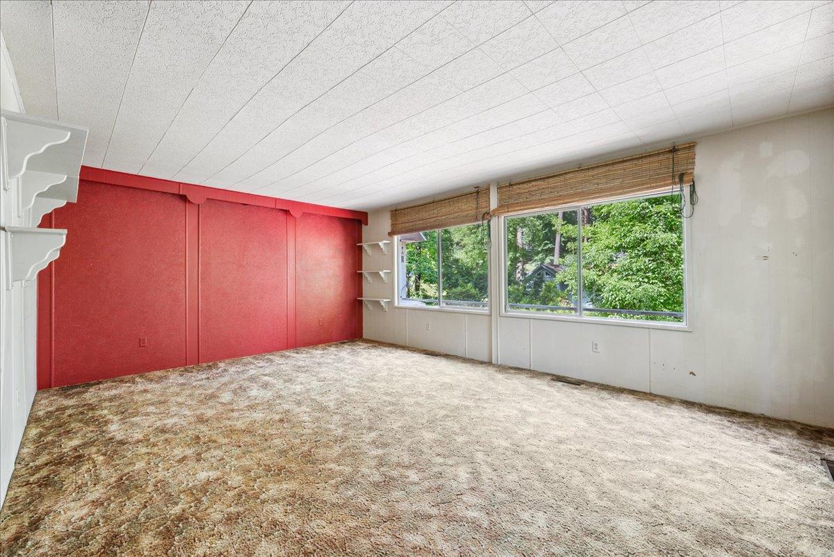 13169 Dogwood Lane