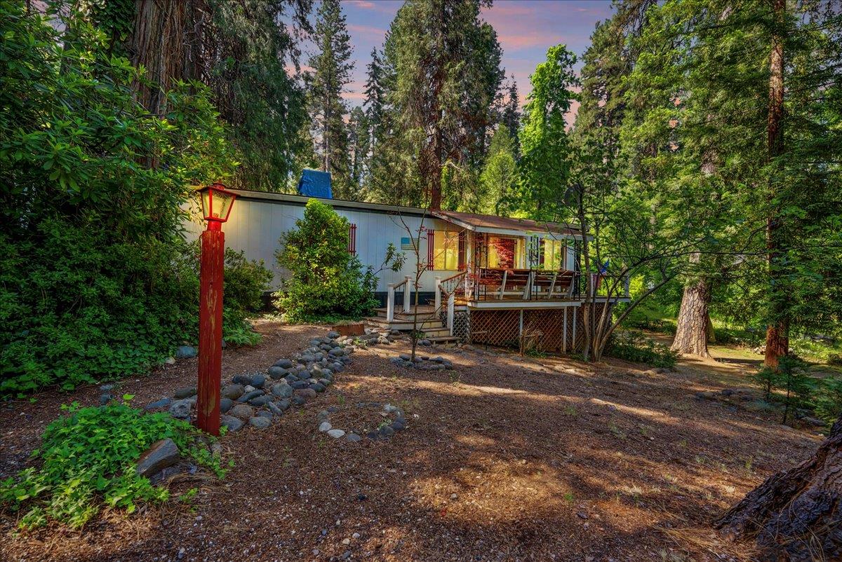13169 Dogwood Lane
