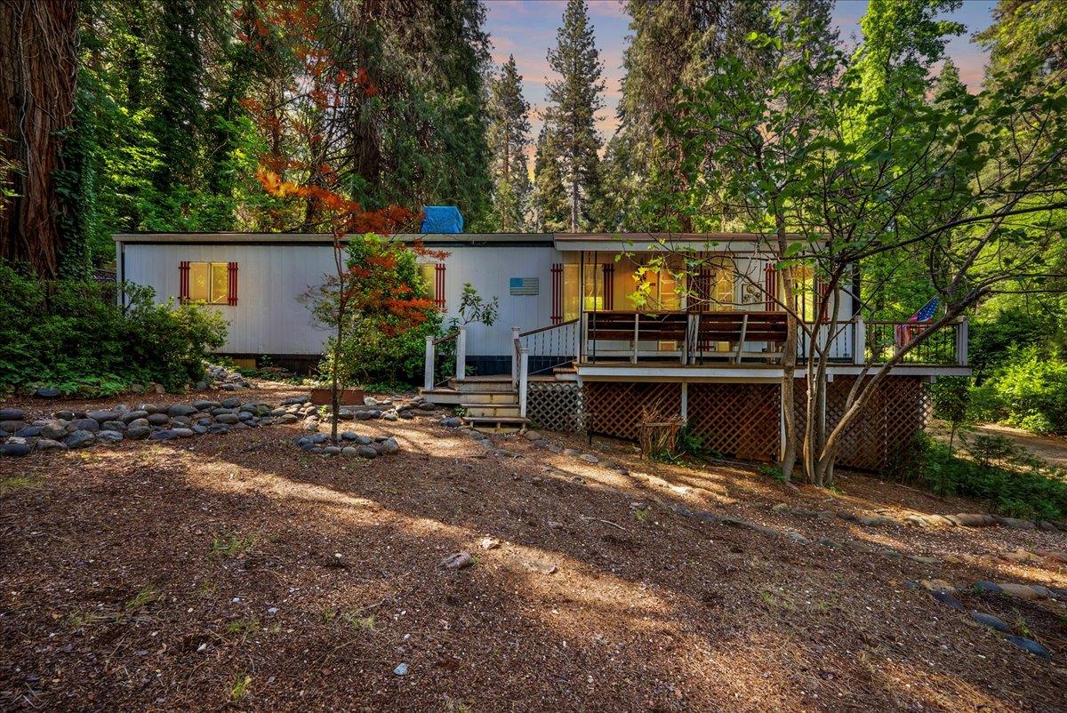 13169 Dogwood Lane