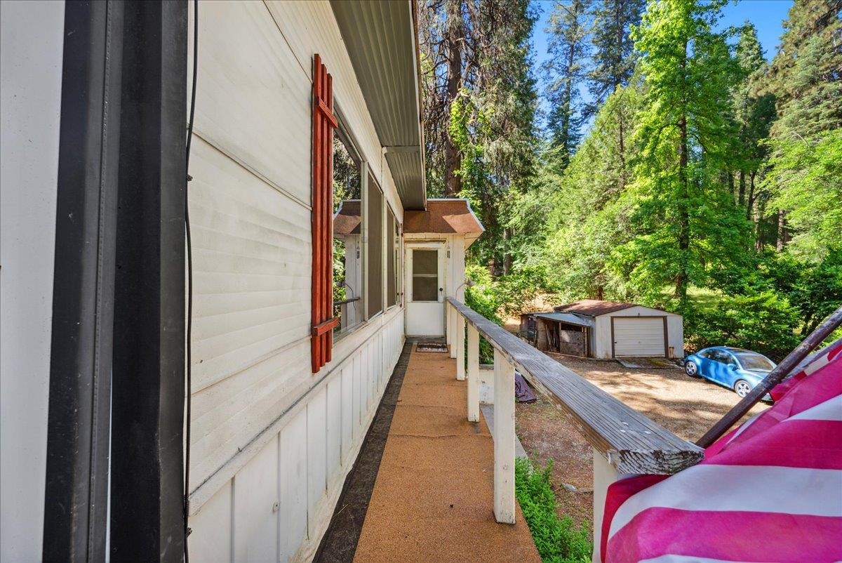 13169 Dogwood Lane