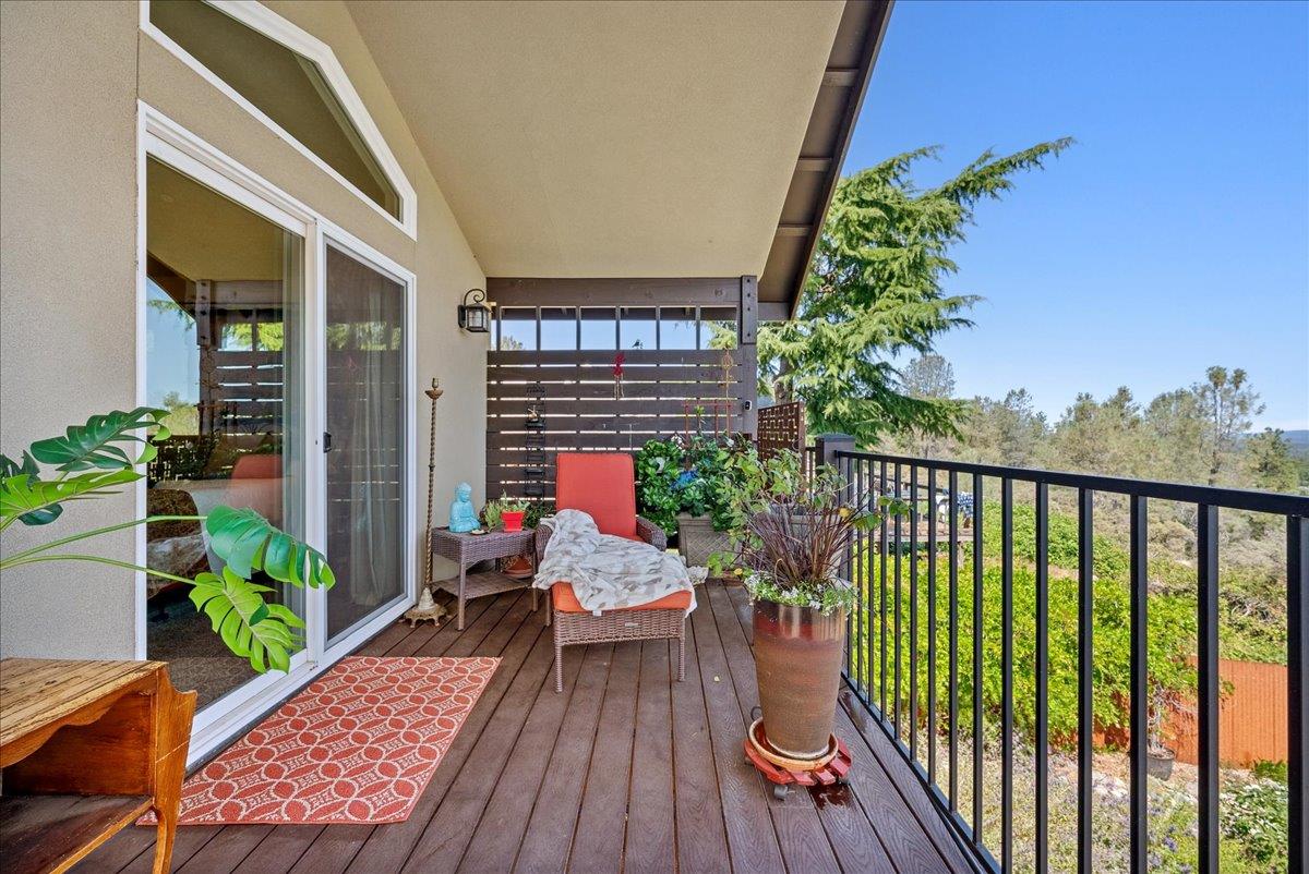 578 Douglas Avenue