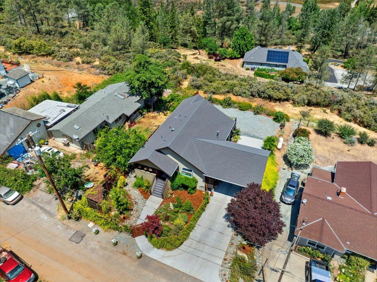 578 Douglas Avenue
