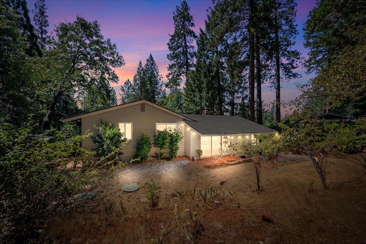 12483 Gayle Lane