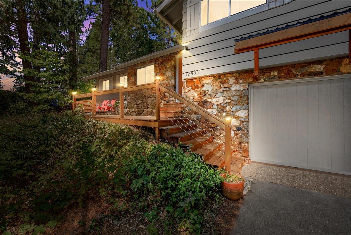 12483 Gayle Lane