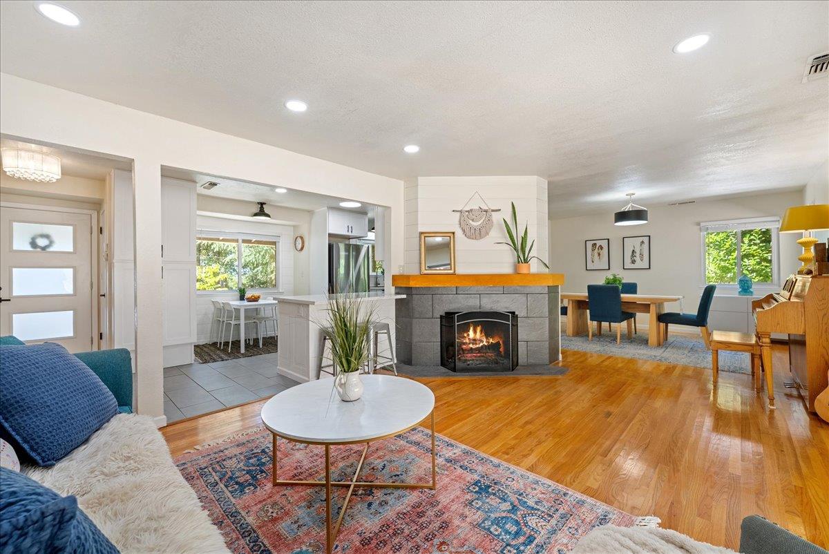 12483 Gayle Lane