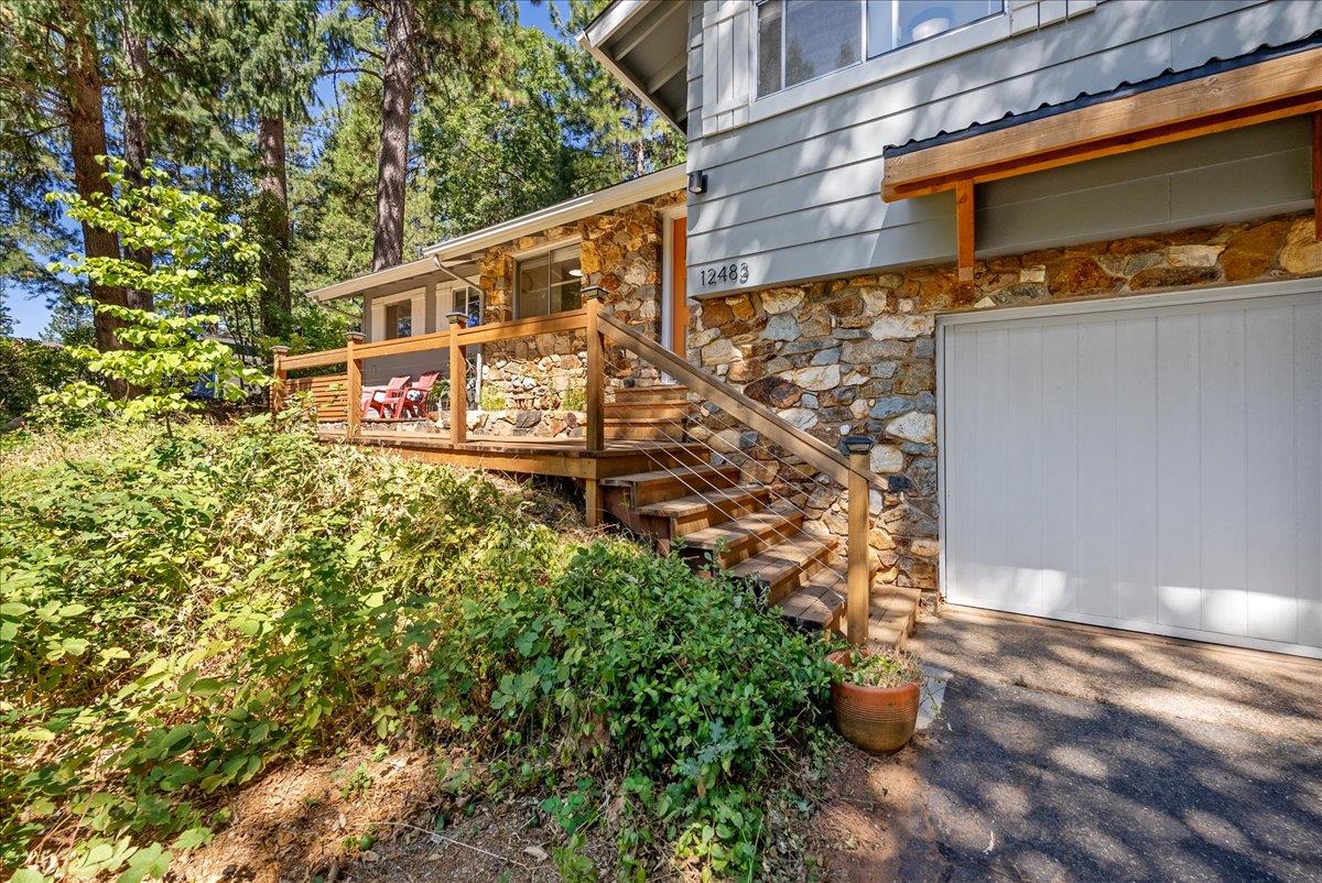12483 Gayle Lane