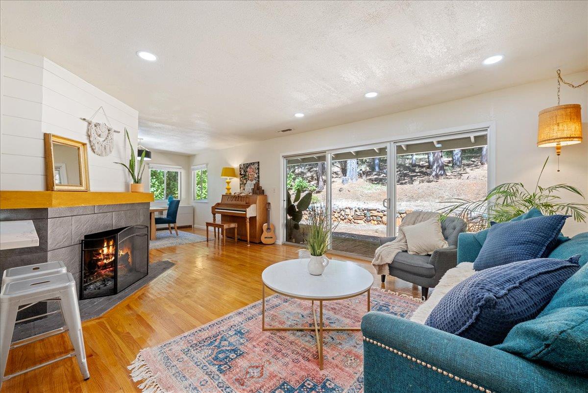 12483 Gayle Lane