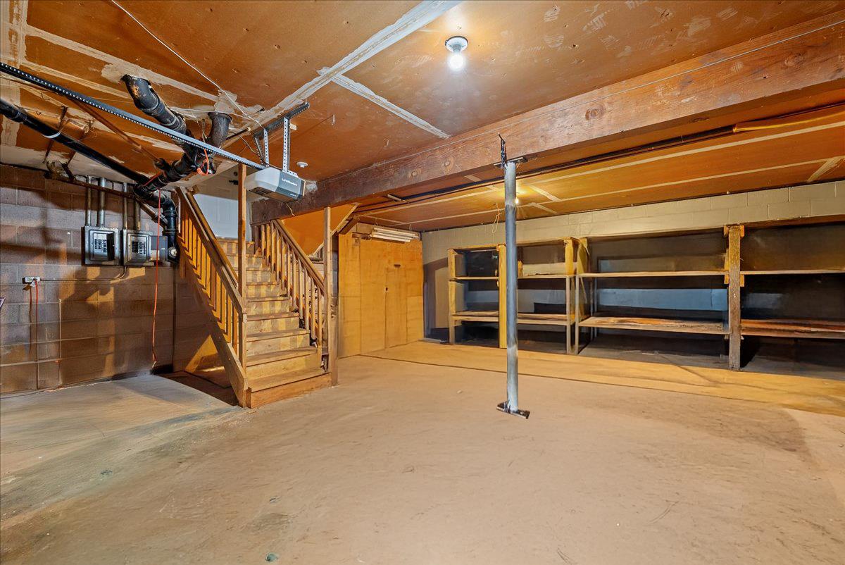 12483 Gayle Lane