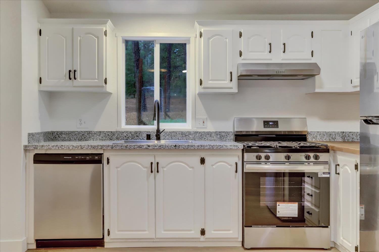 15081 Rattlesnake Road