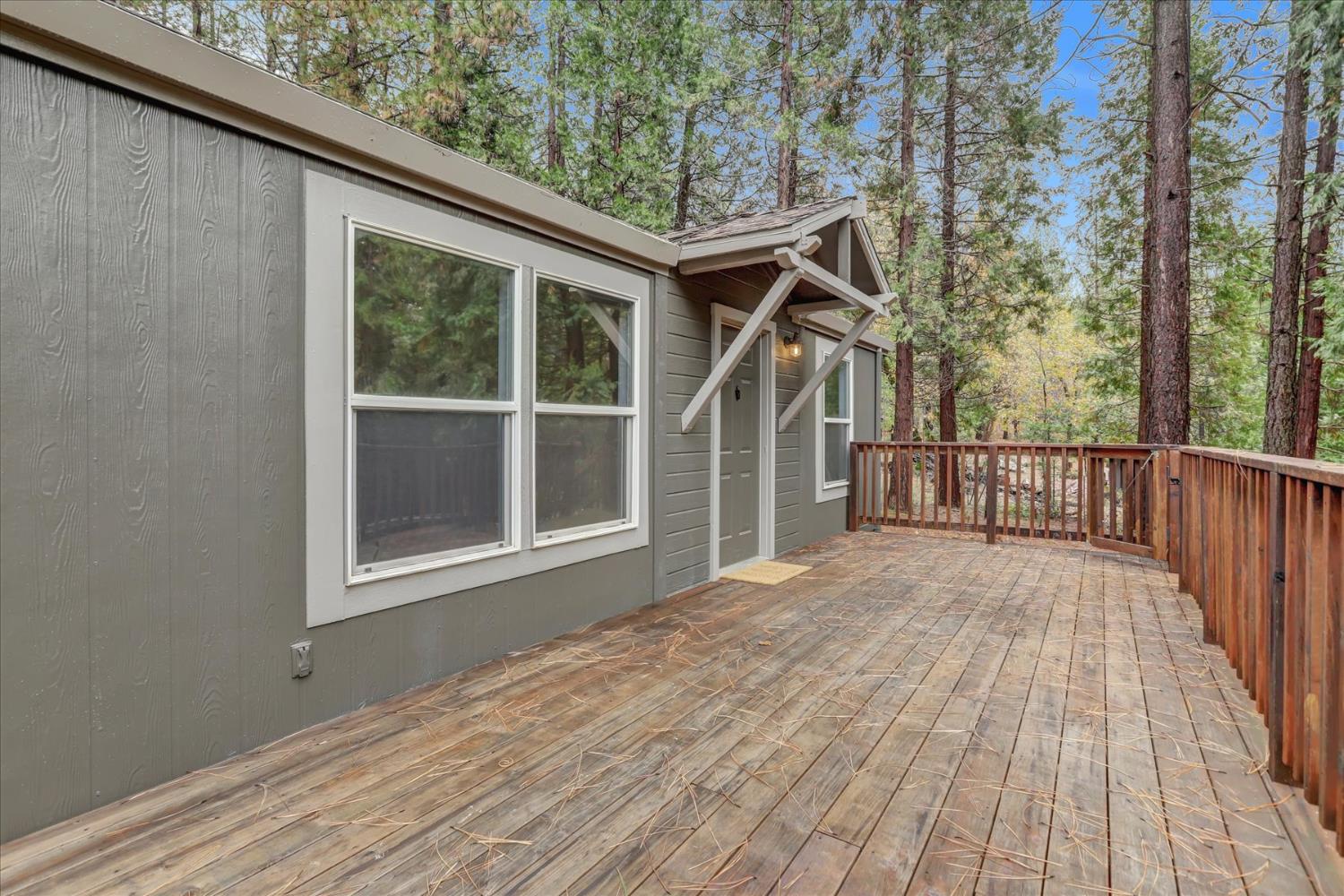 15081 Rattlesnake Road