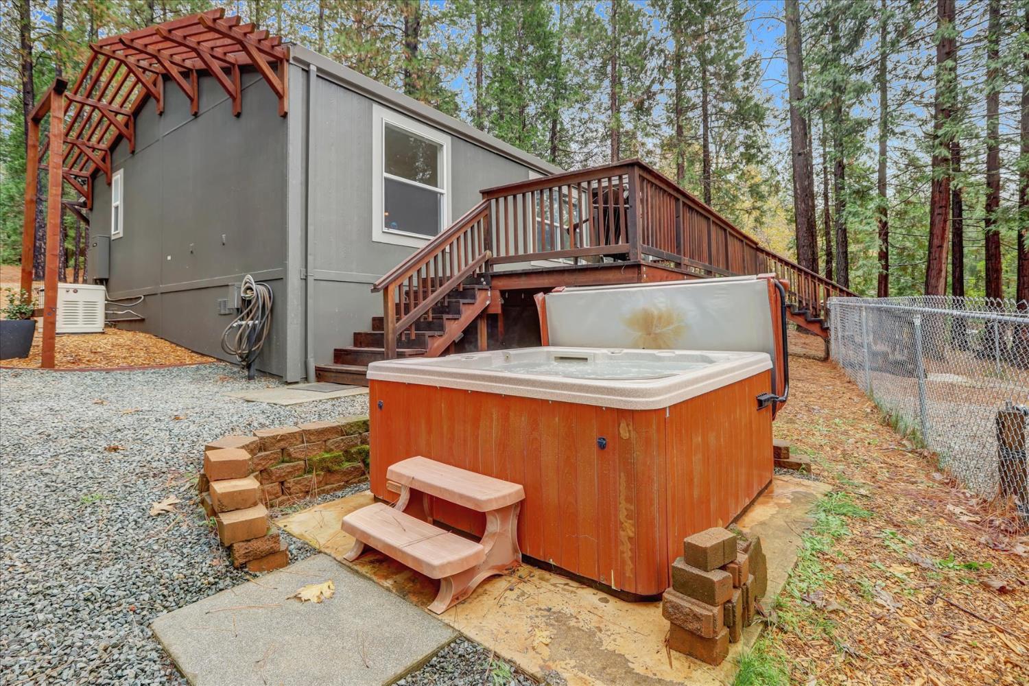 15081 Rattlesnake Road