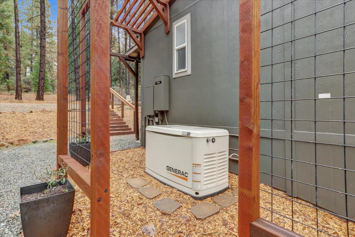 15081 Rattlesnake Road