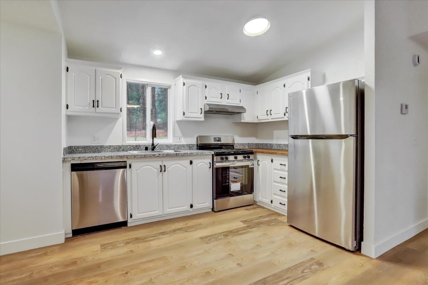 15081 Rattlesnake Road