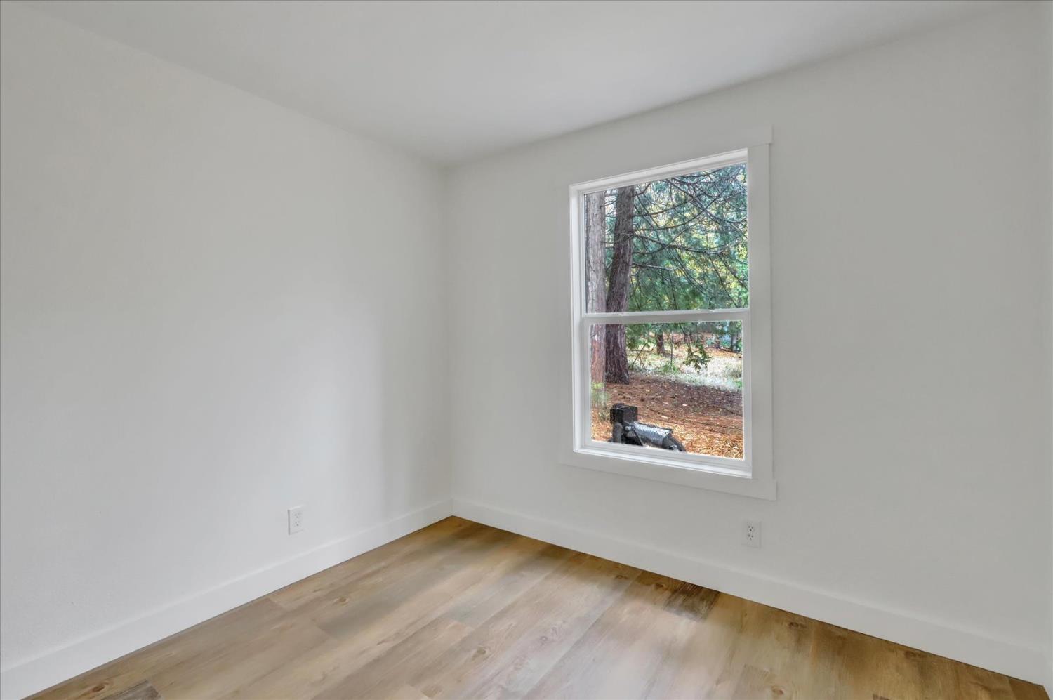 15081 Rattlesnake Road