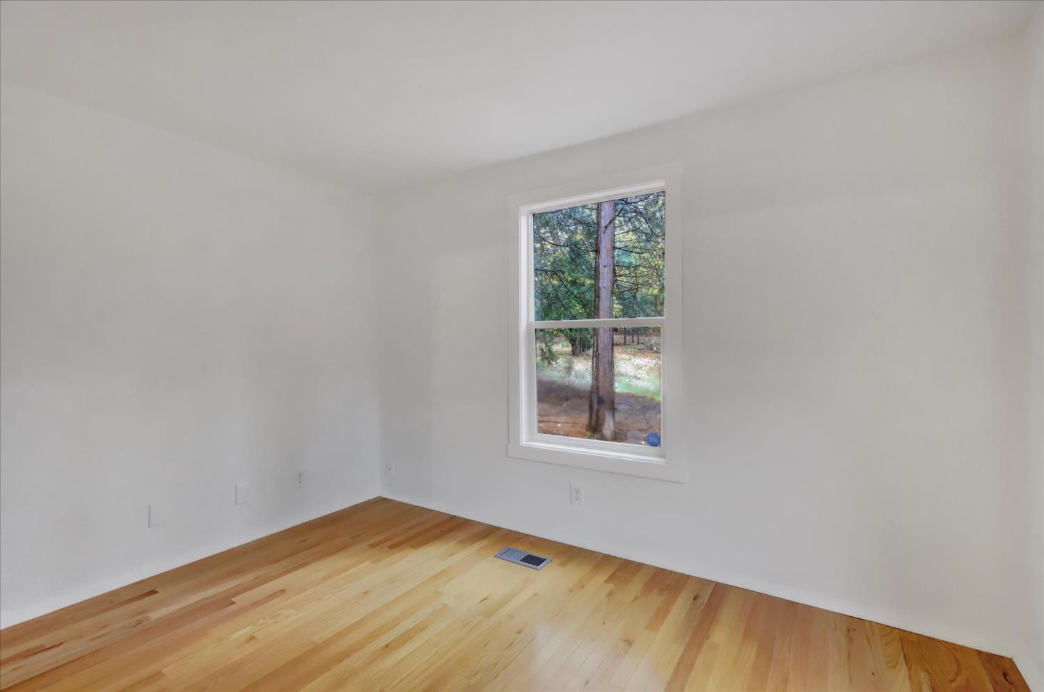 15081 Rattlesnake Road