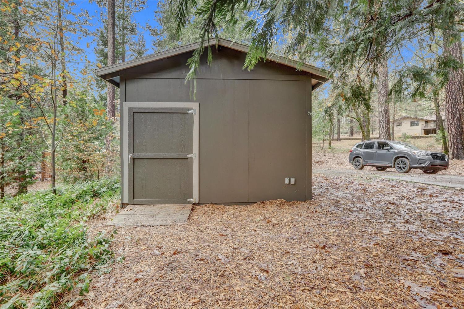 15081 Rattlesnake Road