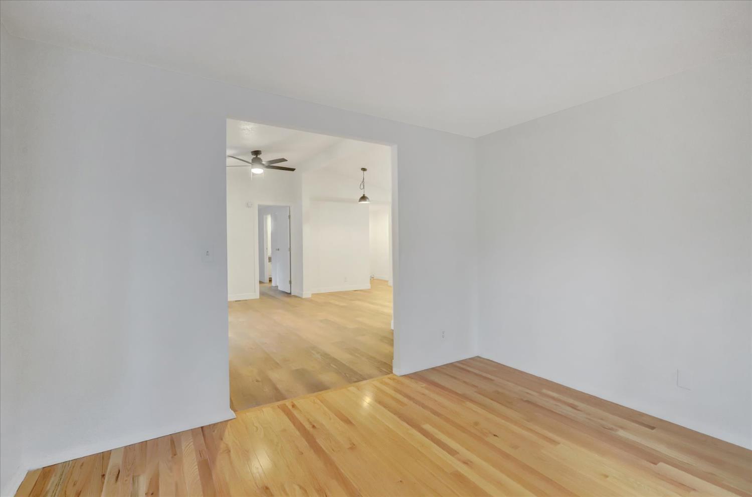 15081 Rattlesnake Road