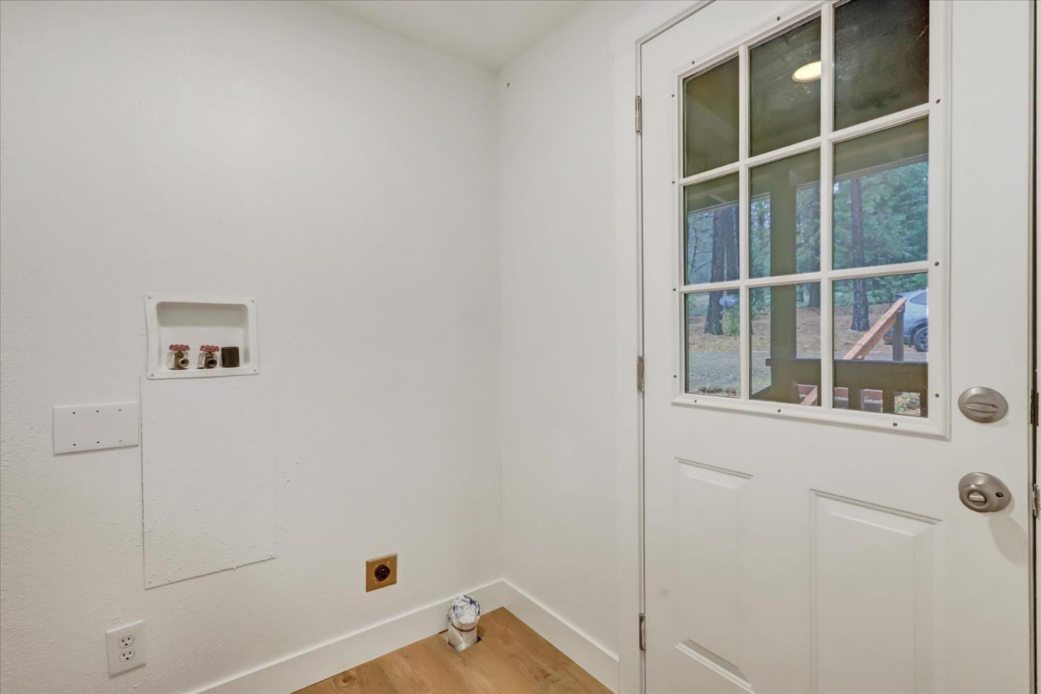 15081 Rattlesnake Road