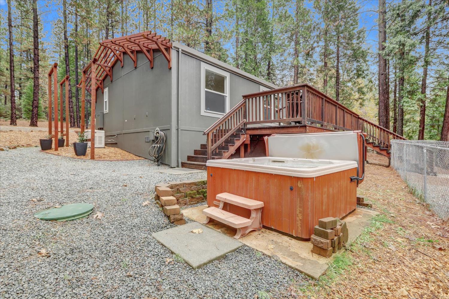 15081 Rattlesnake Road