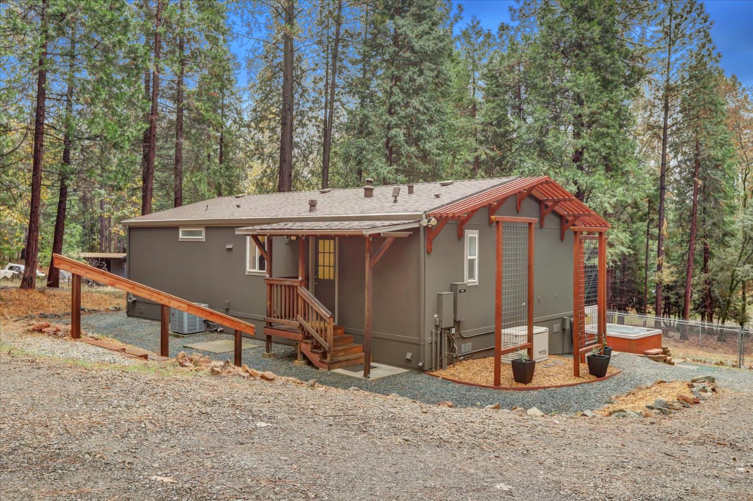 15081 Rattlesnake Road
