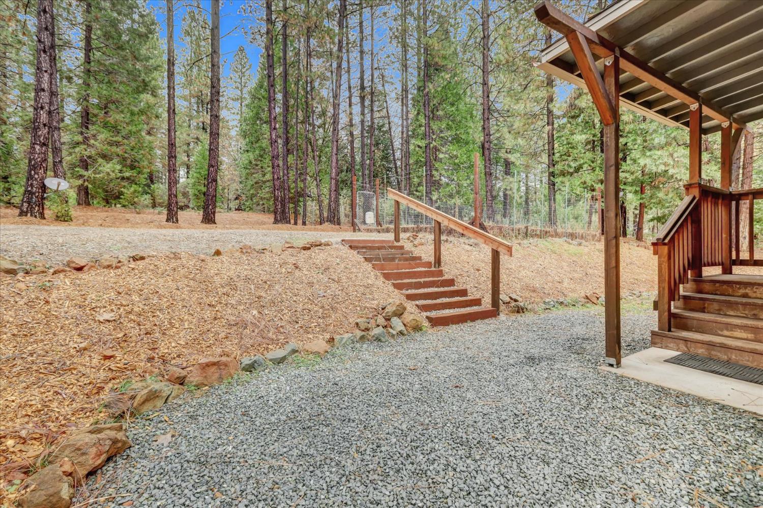 15081 Rattlesnake Road