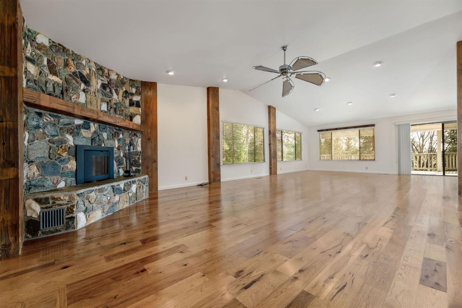 11977 Alta Sierra Drive