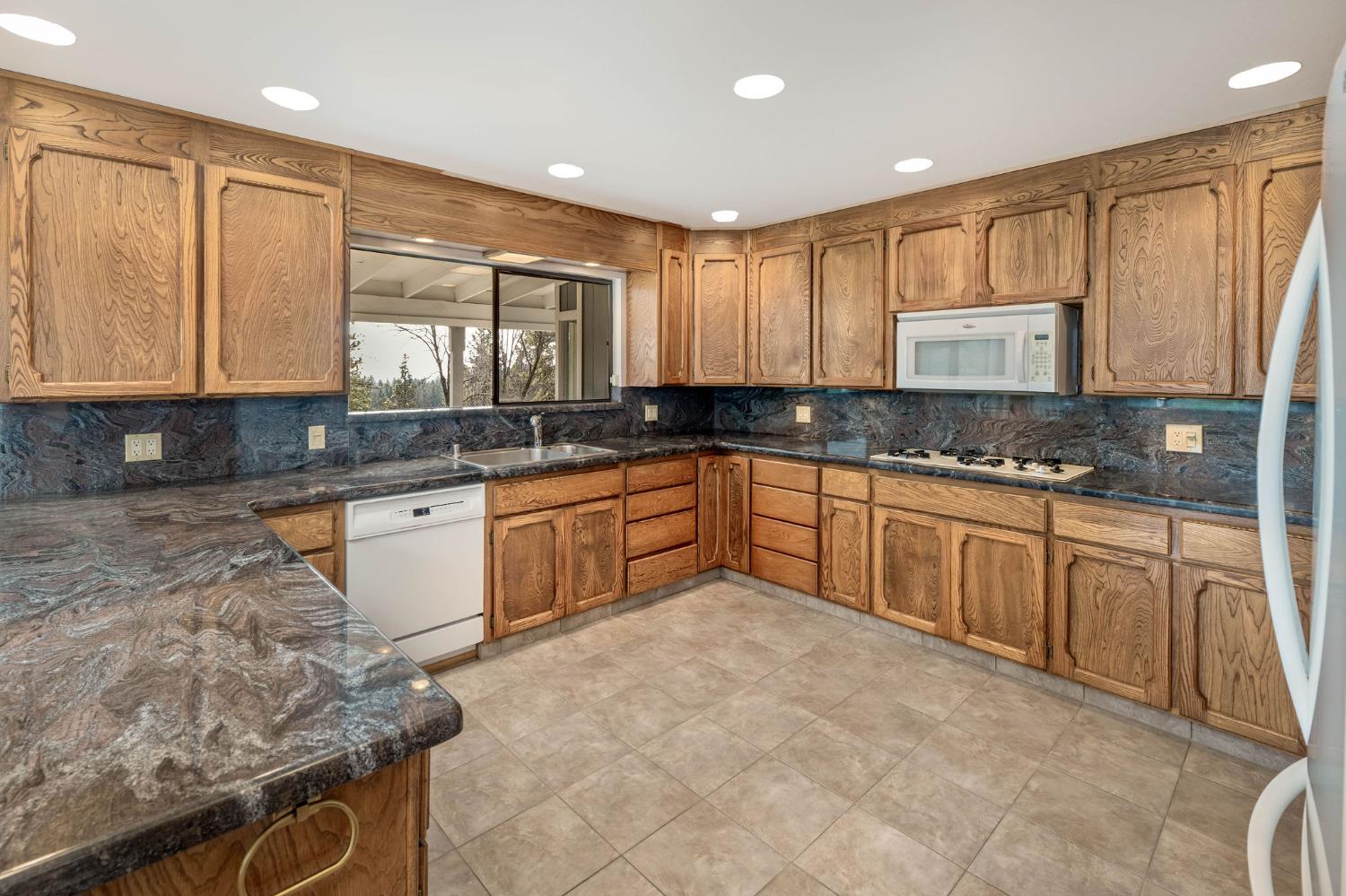 11977 Alta Sierra Drive