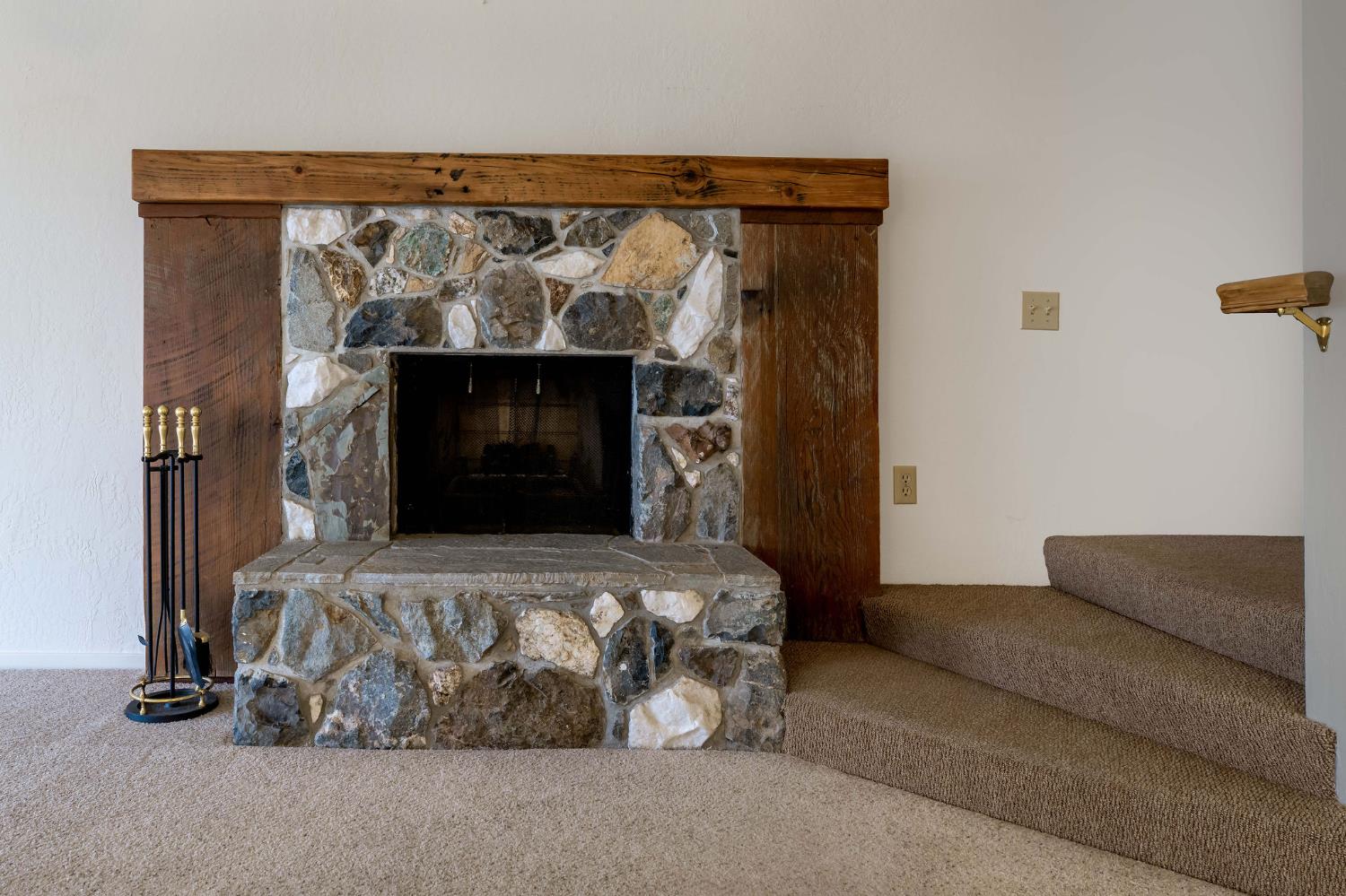 11977 Alta Sierra Drive