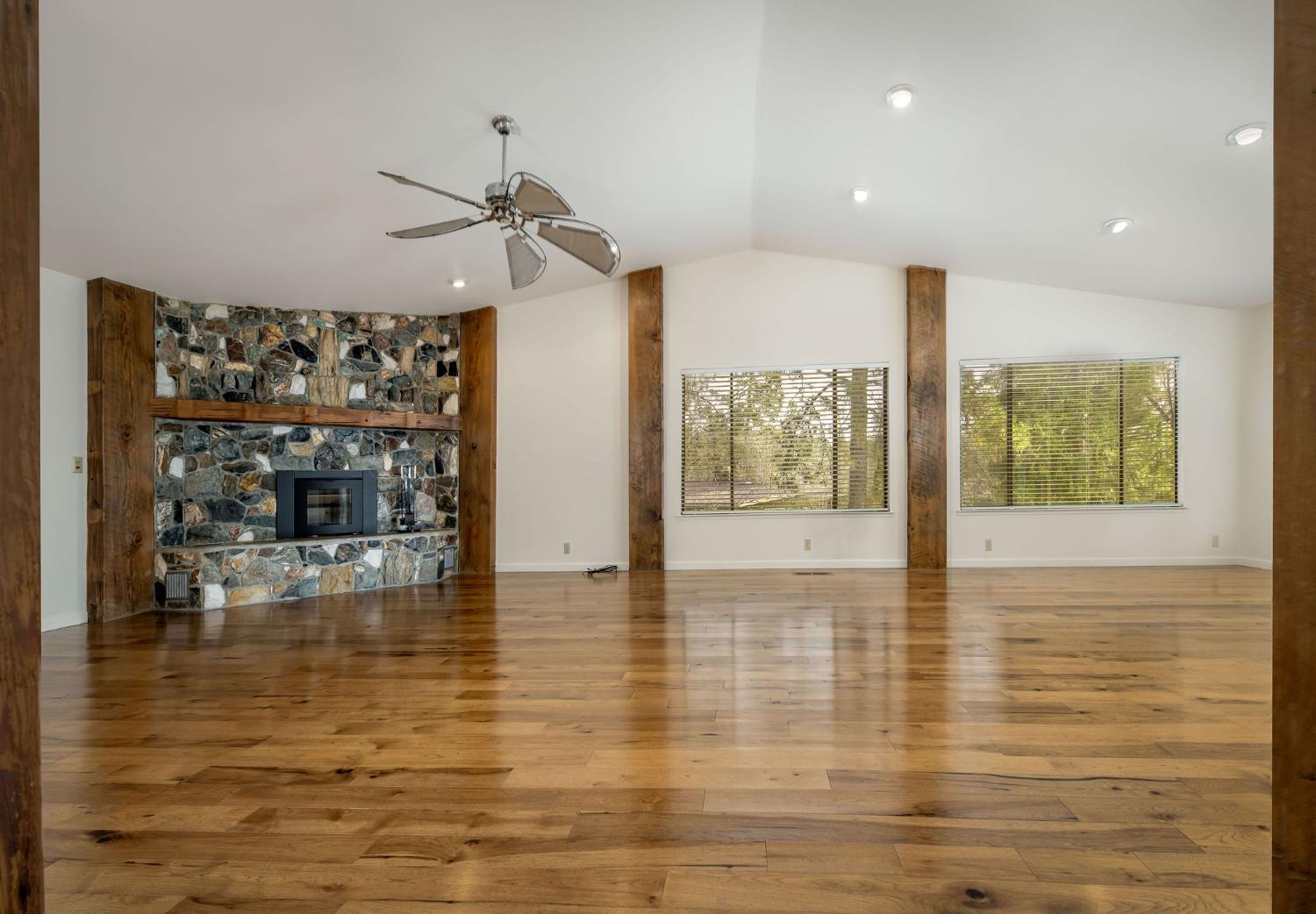 11977 Alta Sierra Drive