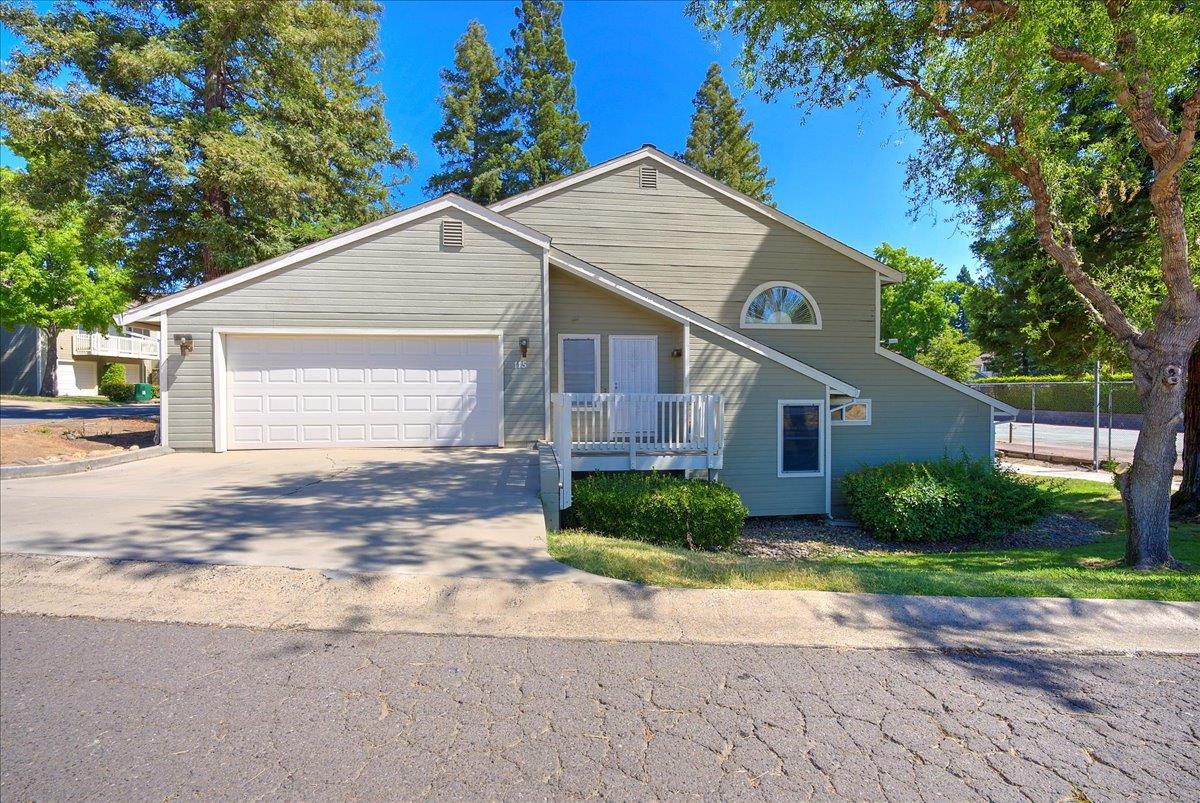 115 Valley Oak Drive