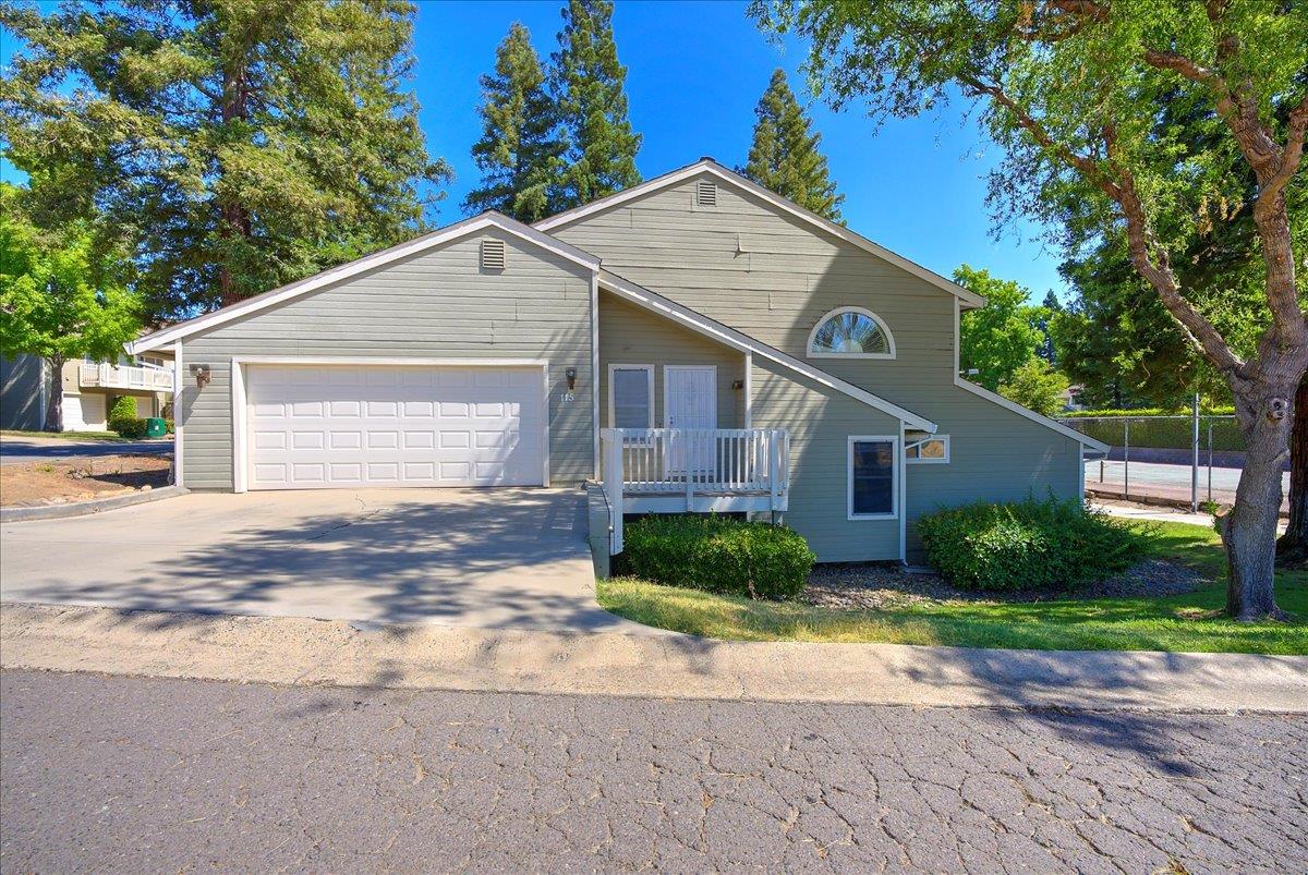115 Valley Oak Drive