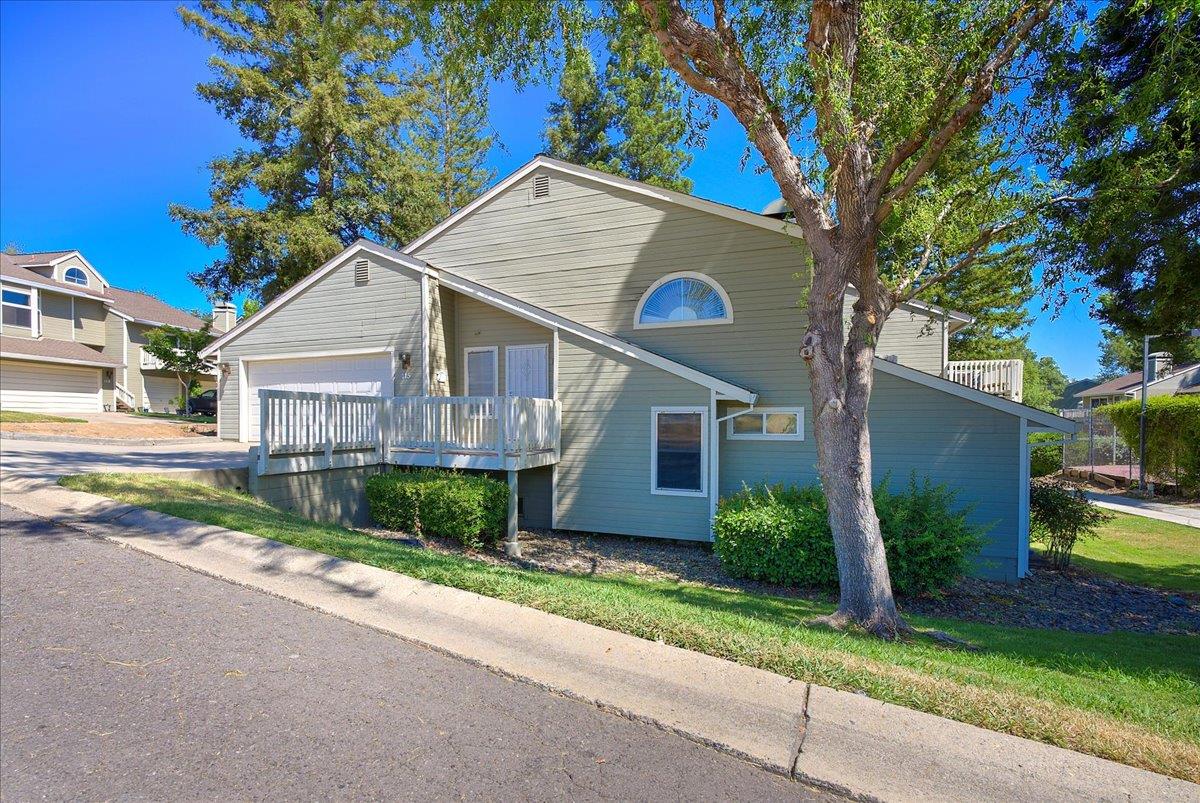 115 Valley Oak Drive