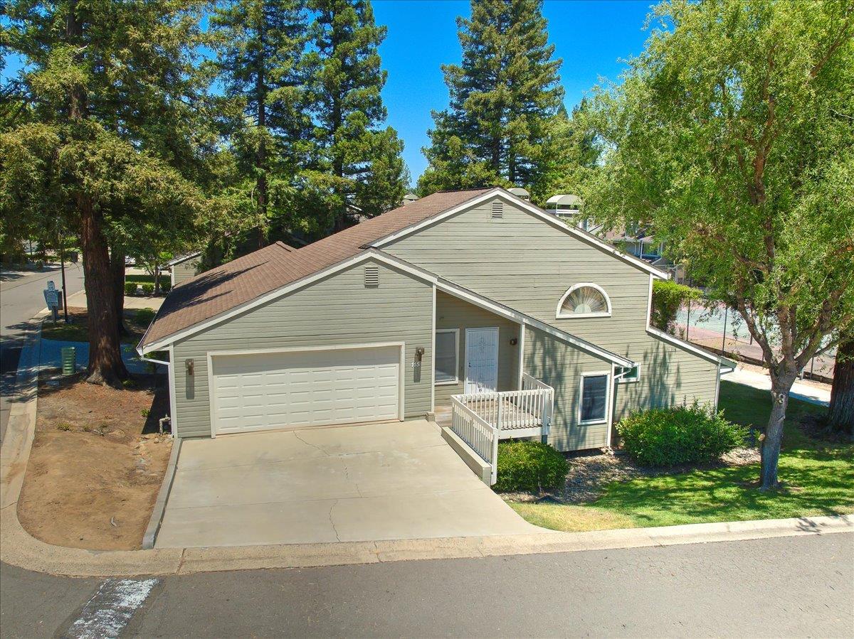 115 Valley Oak Drive