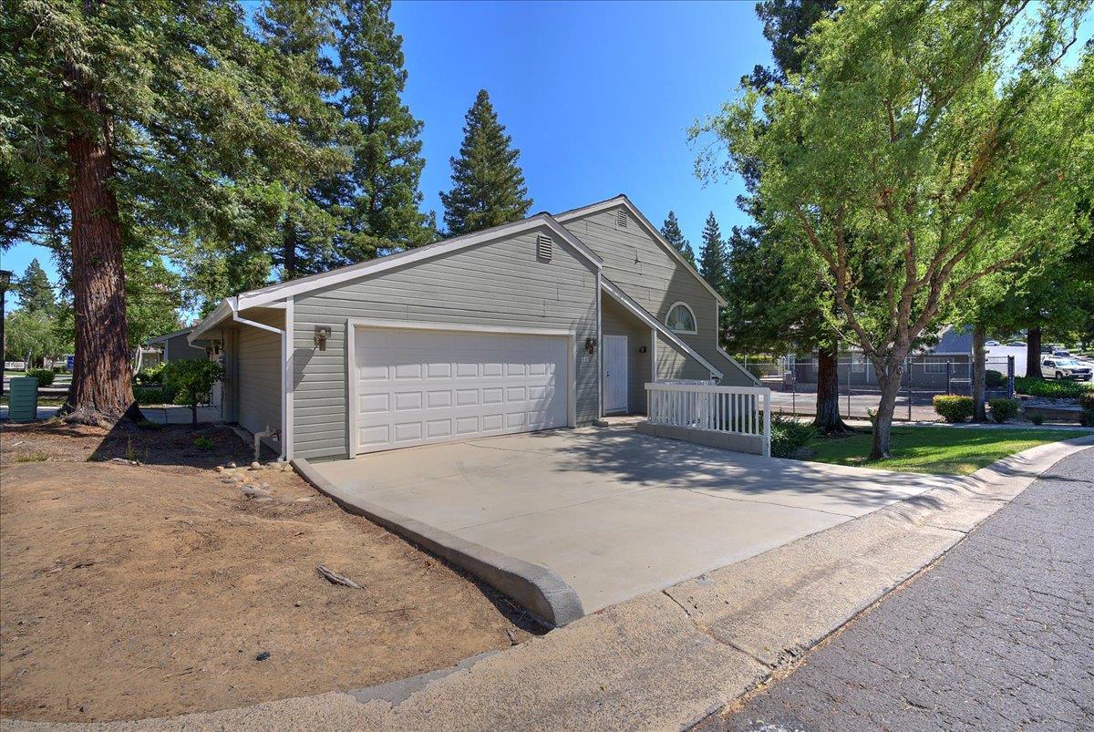 115 Valley Oak Drive