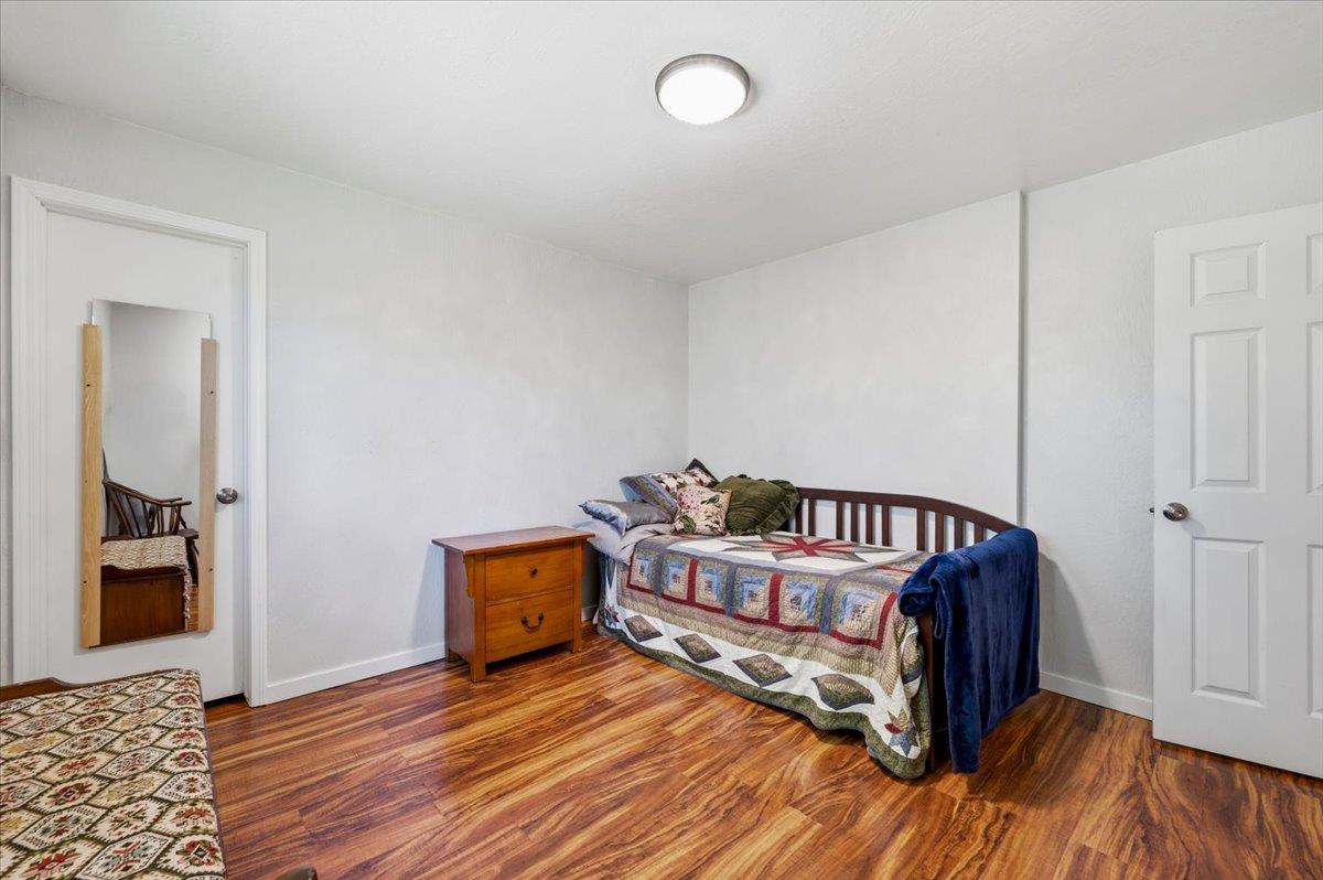 18849 Sargent Sky Way