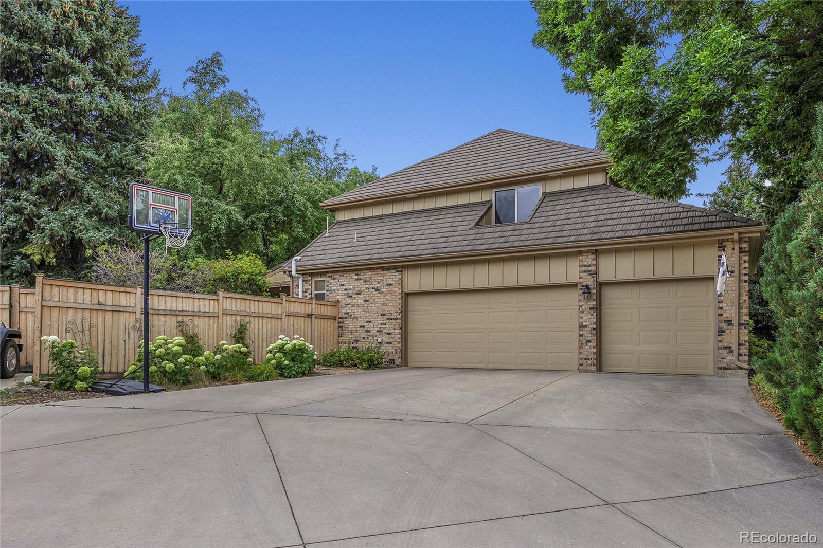 5328 S Havana Court