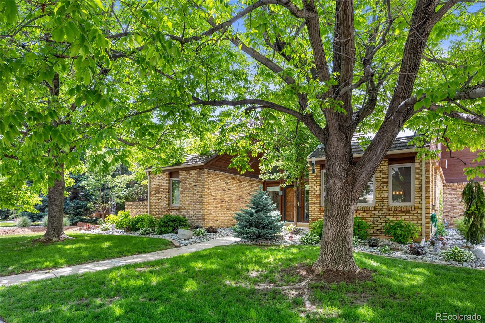 10886 E Crestline Circle