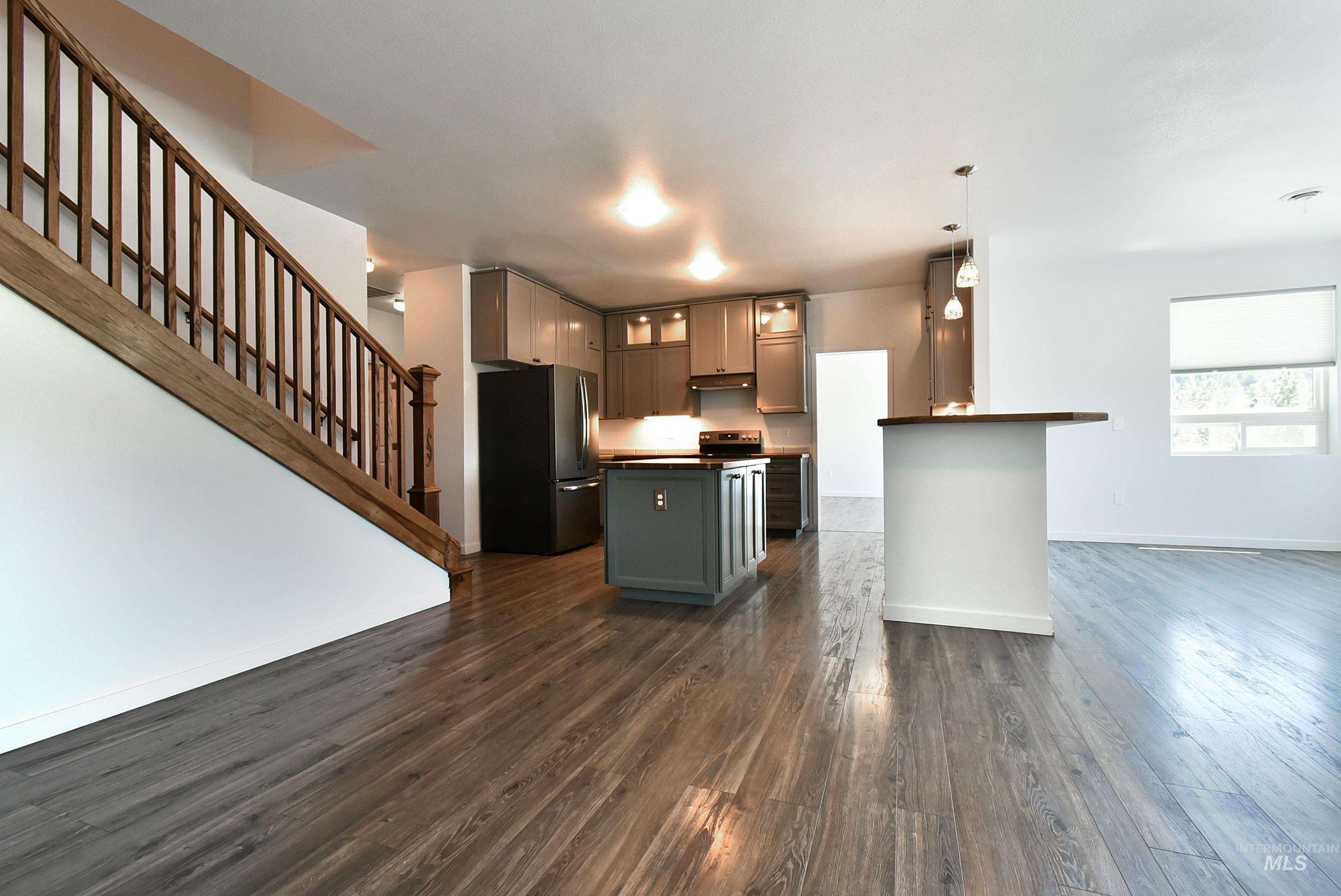1012 Prairie Ln.