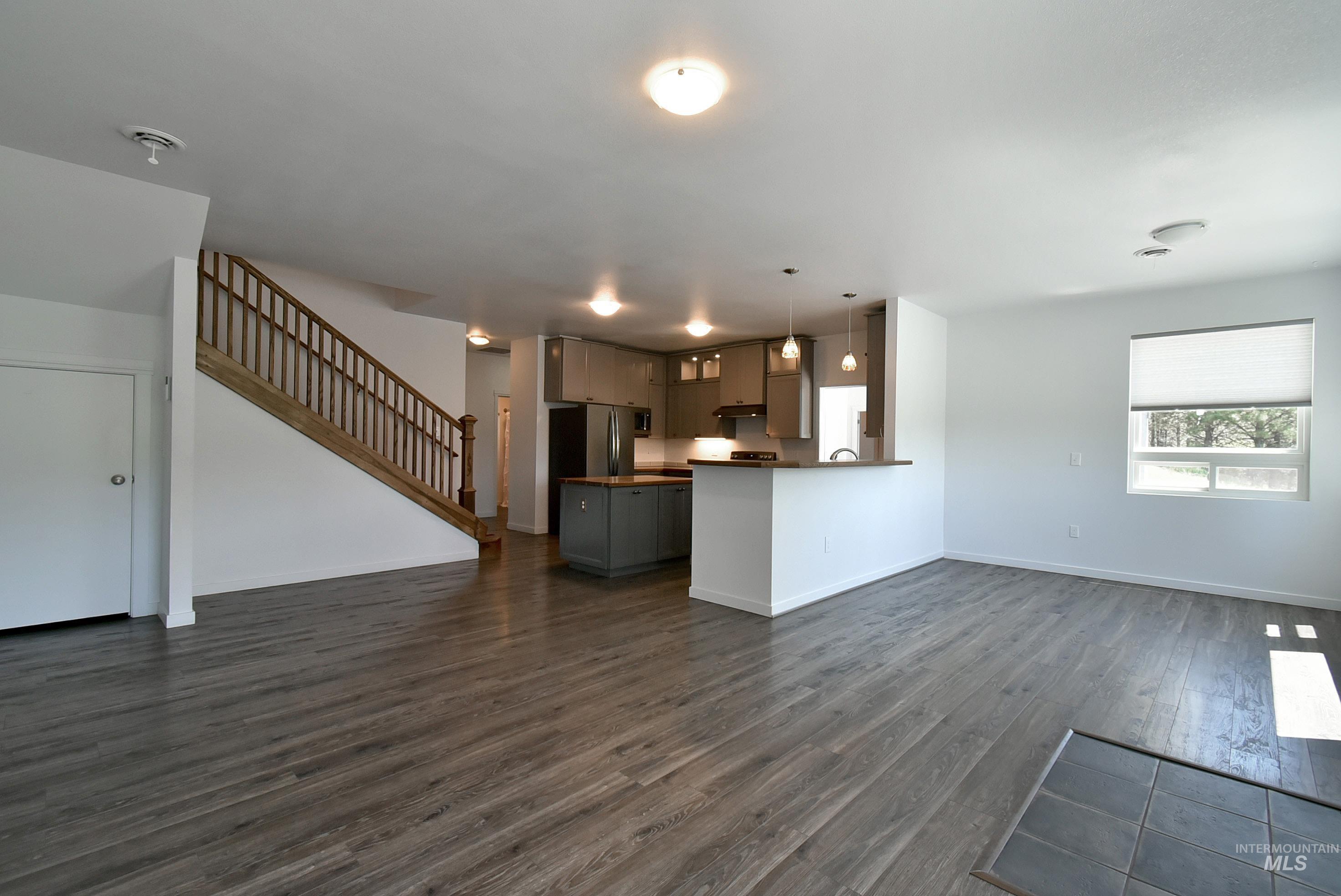 1012 Prairie Ln.