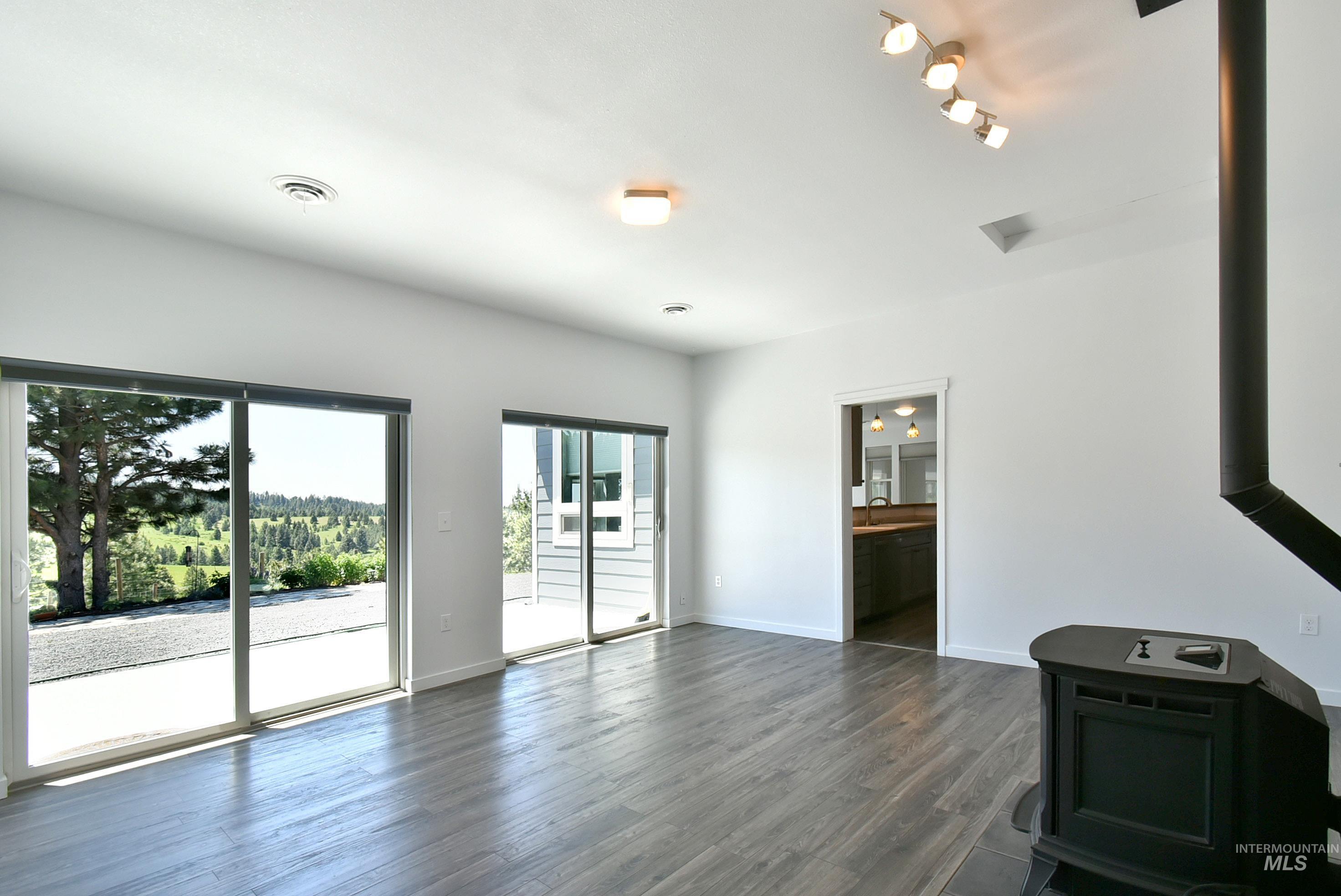 1012 Prairie Ln.