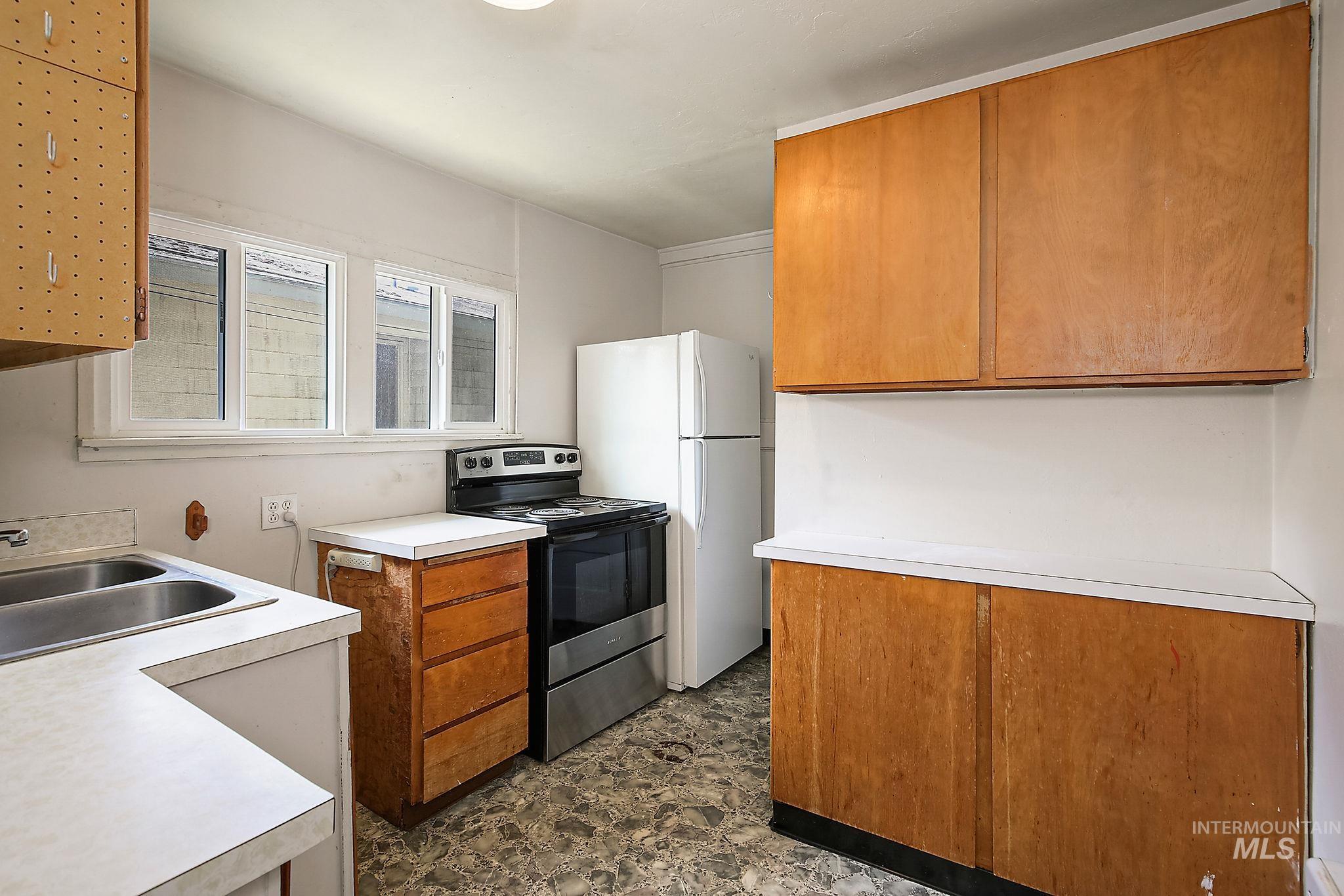 101 S Almon St.