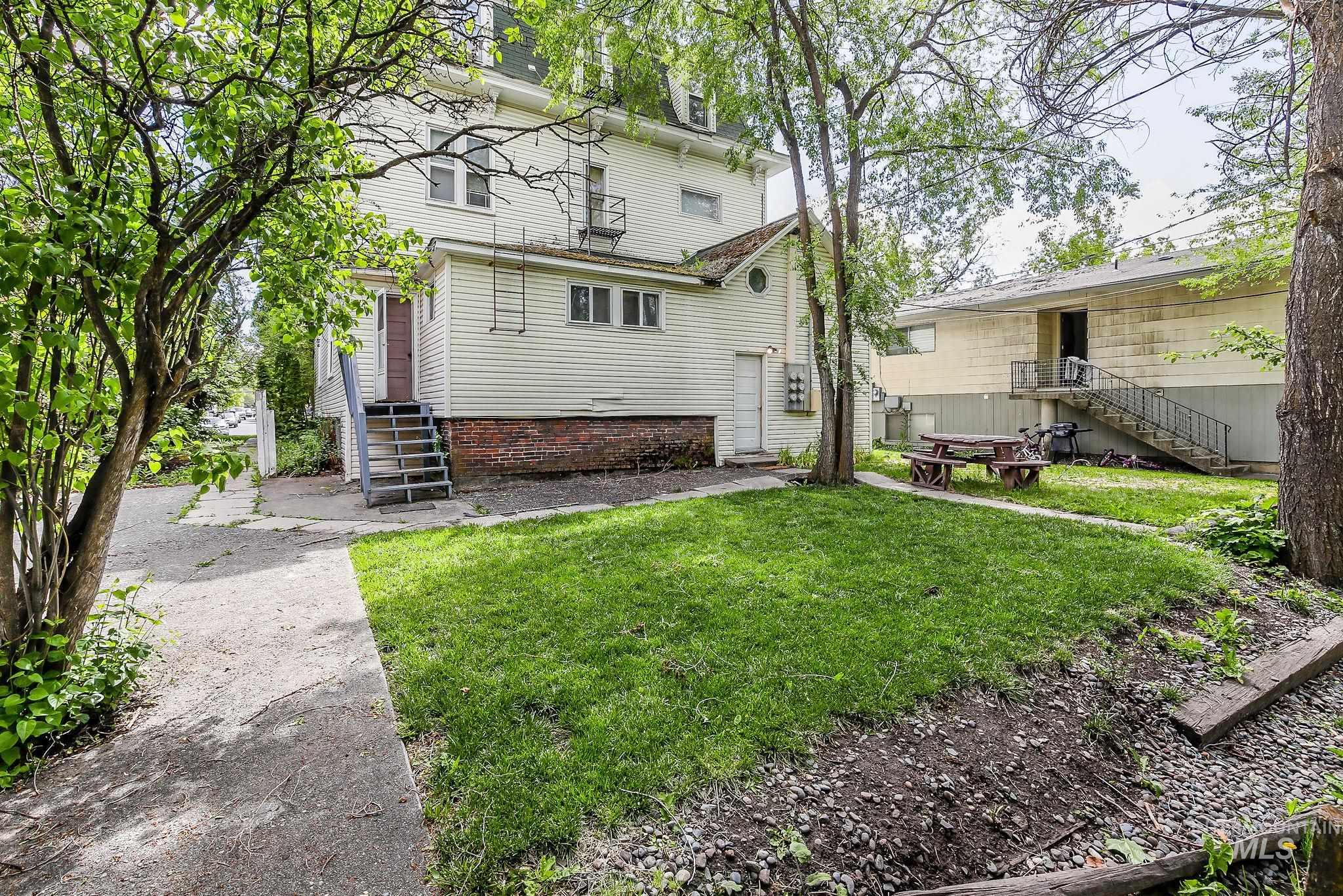 101 S Almon St.
